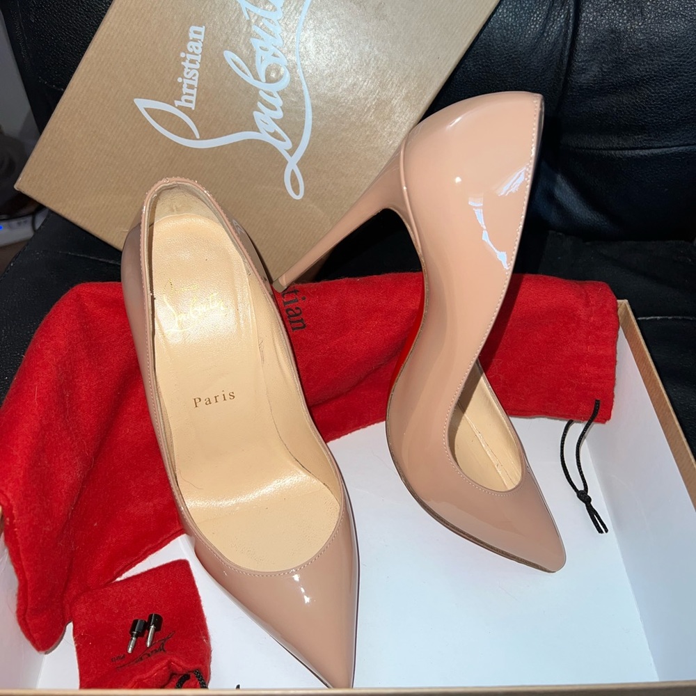 Pigalle Follies 100